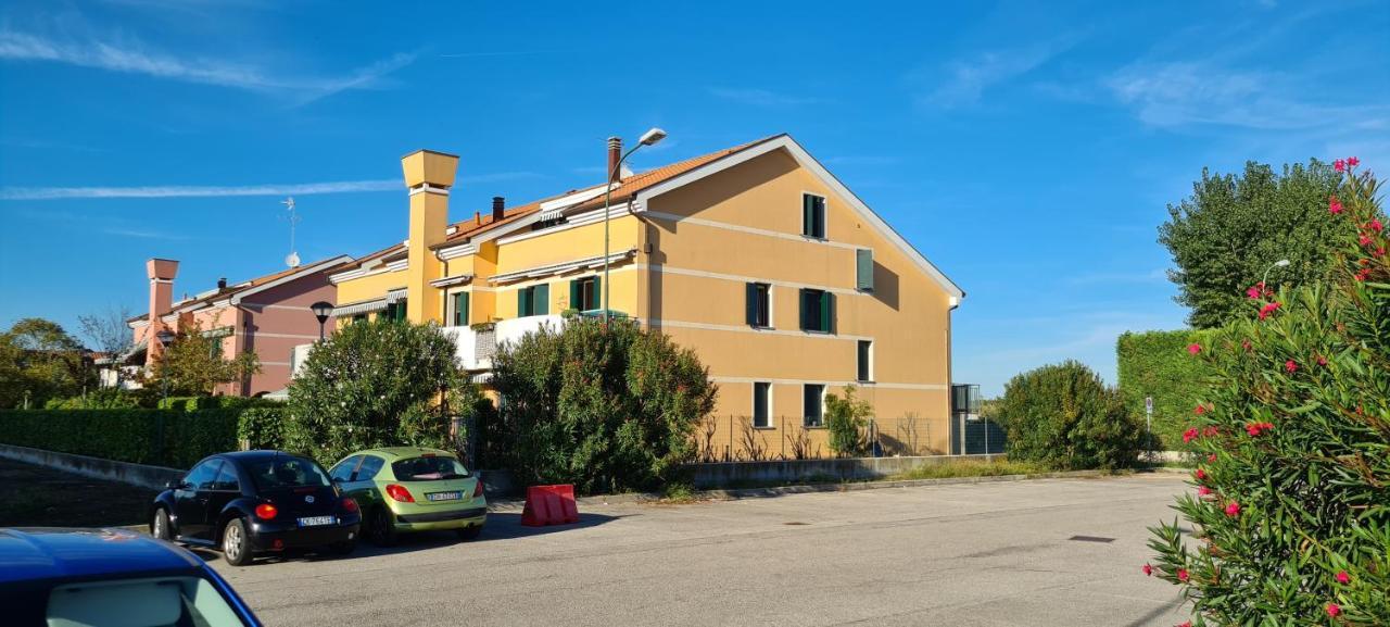 Adria Beach Apartment Кавалино-Трепорти Екстериор снимка